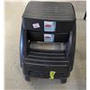 Image 1 : (2) Rubbermaid Step Stools