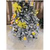 Image 2 : 6’ Decorated Christmas Tree – Yellow