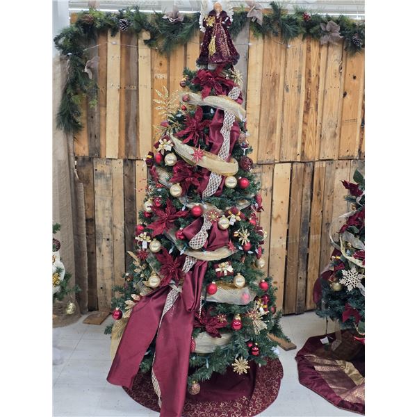 Decorated Christmas Tree w/ Tree Topper – 7’ Tall Total