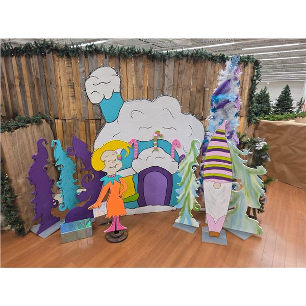 Whoville Christmas Display – Sizes Vary