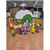 Image 1 : Christmas Whoville Music Hall Display