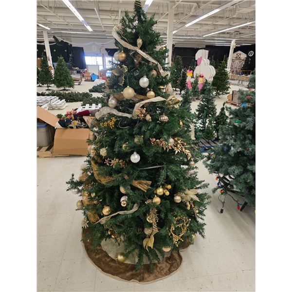 7’ Decorated Christmas Tree – Gold