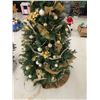 Image 3 : 7’ Decorated Christmas Tree – Gold