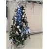 Image 2 : 6’ Decorated Christmas Tree w/ Lights