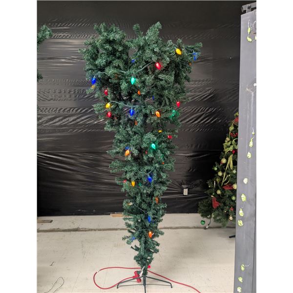 Upside-Down Christmas Tree w/ Lights (Multicoloured) – 8’ Tall