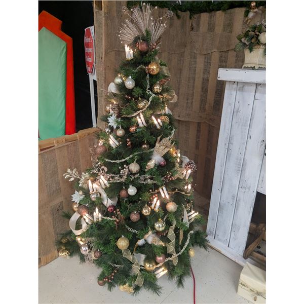 6’ Decorated Christmas Tree w/ Lights
