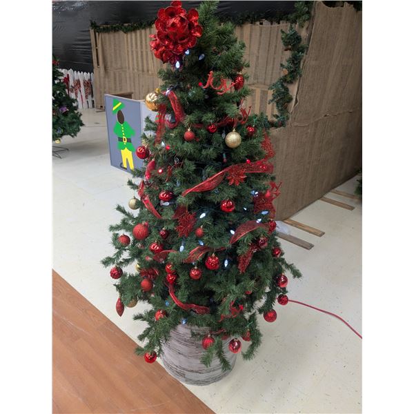 6’ Decorated Christmas Tree w/ Lights