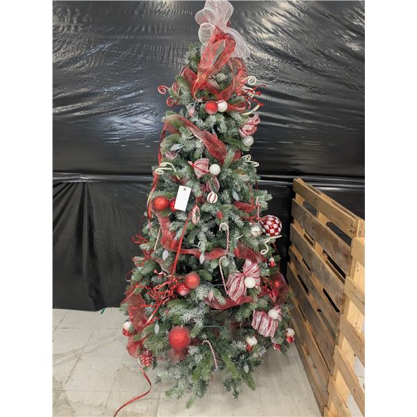 7’ Decorated Christmas Tree (lights need work)