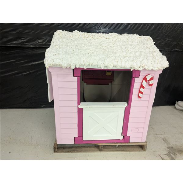 Painted and Decorated Playhouse – Pink Christmas Themed