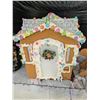 Image 2 : Gingerbread Playhouse w/ Gingerbread Figures