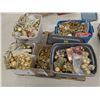 Image 1 : Large Lot of Gold Coloured Christmas Décor