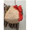 Image 3 : Moana Lot – Raft, Flag, Character Display, Costume, etc.