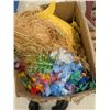 Image 4 : Moana Lot – Raft, Flag, Character Display, Costume, etc.