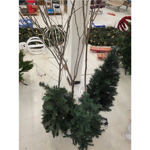 Lot of Christmas Tree Décor – Evergreen & Birch
