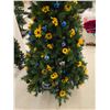 Image 2 : 6’ Decorated Christmas Tree – Blue w/ Yellow Flowers