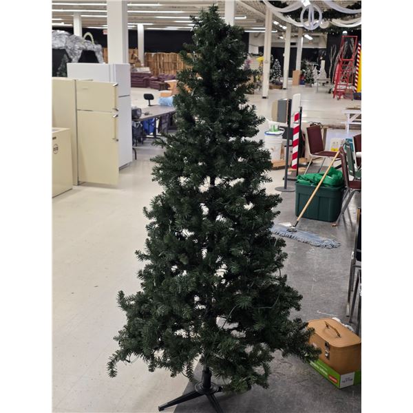 6’ Christmas Tree w/ Lights