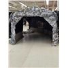 Image 1 : Winter Wonderland Cave – 21’x 10’x 10’