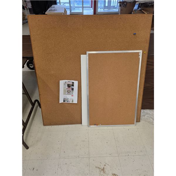 Corkboard Lot