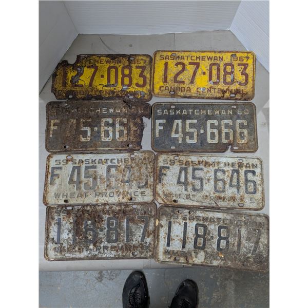 (4) Pairs Vintage Saskatchewan License Plates (1959,1960,1967)
