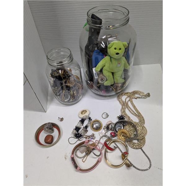 Mixed Collectables and Fashion Jewelry Lot