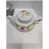Image 6 : Vintage Corning Ware 6-Cup Stovetop Kettle, Vintage Teapots, Creamer, etc.