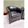 Image 1 : LOT DE 2 FAUTEUILS CLUB SIMILICUIR NOIR