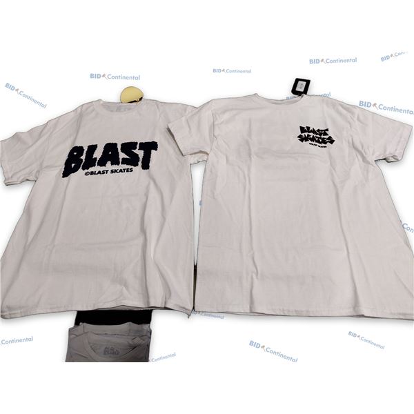 LOT DE 2 T-SHIRTS BLAST SKATES ASSORTIS GRANDEUR: M, (NEUFS)