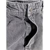 Image 3 : LOT DE 2 JEANS HOMEBOY ASSORTIS GRIS FONCÉ ET BLEU PÂLE GRANDEUR: 34X34, (NEUFS)