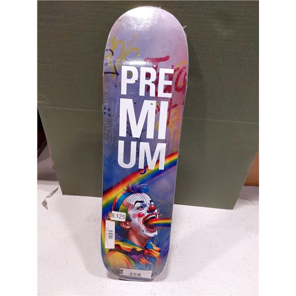 PLANCHE DE SKATE 8.125 X 31.95 PREMIUM SKATEBOARDS JEEPERS, (NEUVE)