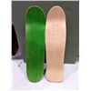 Image 2 : LOT DE 2 PLANCHES DE SKATE ASSORTIES PREMIUM SKATEBOARDS ET LES TOASTERS, (NEUVES)