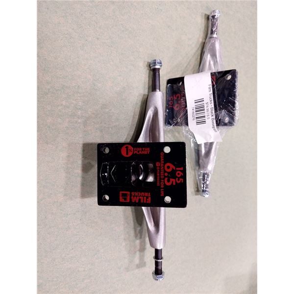 TRUCKS DE SKATE 6.5 FILM TRUCKS BLACK BASEPLATE, (NEUFS)
