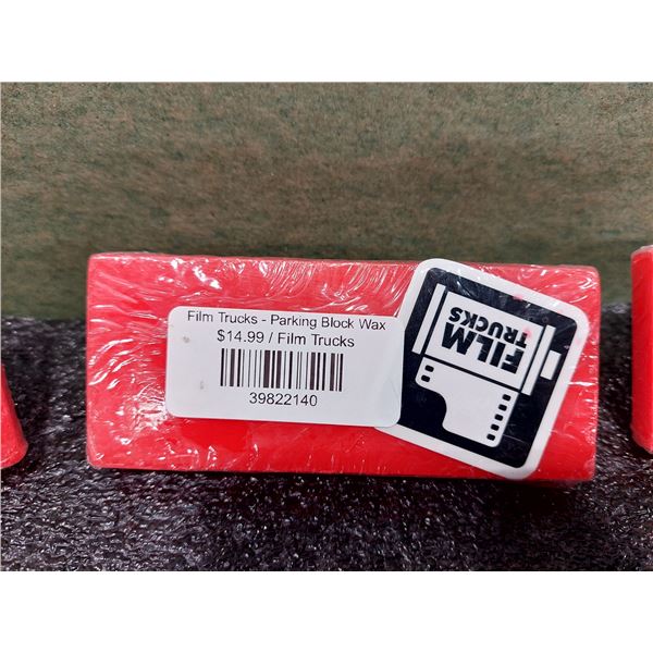 LOT DE 3 CIRES FILM TRUCKS PARKING BLOCK WAX, (NEUVES)