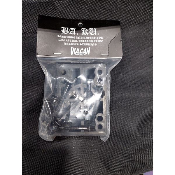 LOT DE 7 RISERS 1/2 BAKU X VULCAN ASSAULT KIT, (NEUFS)