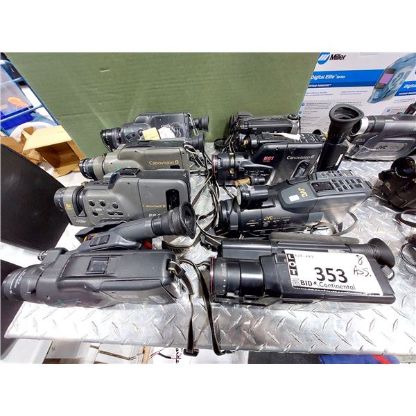 LOT DE 8 CAMÉSCOPES MEMORABILIA ASSORTIES (CONDITION INCONNUE)