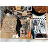 Image 2 : LOT D'ACCESSOIRES DE BAR ET DE CUISINE ASSORTIS (SHAKERS, VERRES DOSEURS, PINCES, PASSOIRES, USTENSI