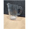 Image 1 : LOT DE 6 PICHETS EN PLASTIQUE NEUFS