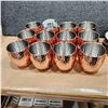 Image 2 : LOT DE 12 TASSES EN MÉTAL- FINI CUIVRE