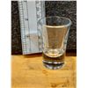Image 1 : LOT DE 28 VERRES À SHOOTER