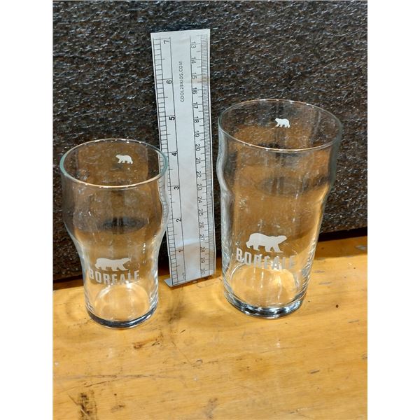 LOT DE VERRES À BIÈRE BORÉALE ASSORTIS (20 GRANDS + 16 MOYENS)