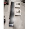 Image 1 : LOT DE 4 ÉTAGÈRES ASSORTIES, NEUVES EN BOÎTE (VERTUO ÉTAGÈRE BOIS/MÉTAL NOIR + TABLETTE MÉTALLIQUE C