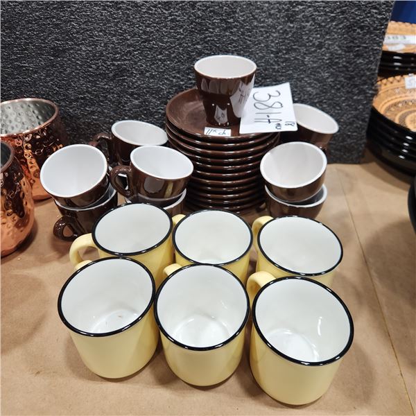 LOT DE TASSES ET SOUCOUPES - 18 MCX