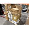 Image 15 : Roll Towels, Sponges, Food Trays, Straws, Natural Can Liners (Trash Bags) - Pallet