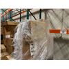 Image 12 : Fiber Clamshells, Red Plaid Food Trays, Twine, Sushi Containers - Pallet