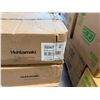 Image 6 : FoodHandler Poly Aprons, Red Plaid Food Trays, Butcher Paper - Pallet