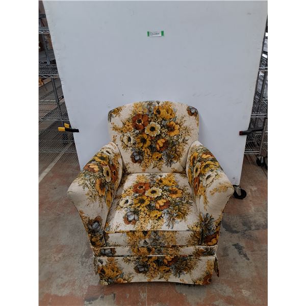 *Cloth Chair ( 29x28x32"), Pickup Only