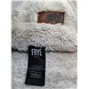 Image 2 : Frye Plush Comforter - 108" x 98"