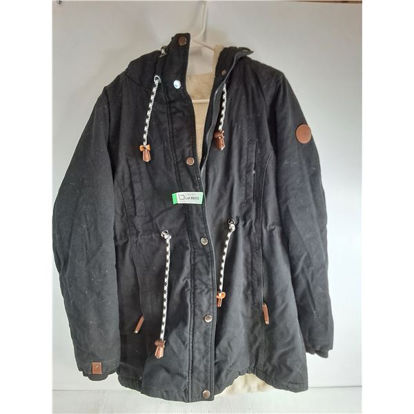 * Women's XL 3/4 Length Insulated Winter Coat