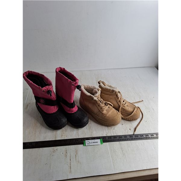 (2) Pairs of Boots (Youth Winter Size 1, Women's Comfort Size 7)