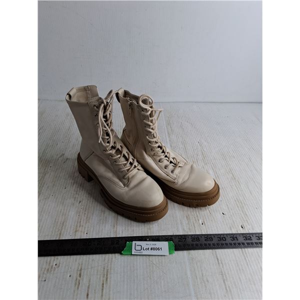 Aldo Women's Faux Leather Boots Size 6.5