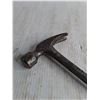Image 3 : Estwing Soft Handled Roofing Hammer